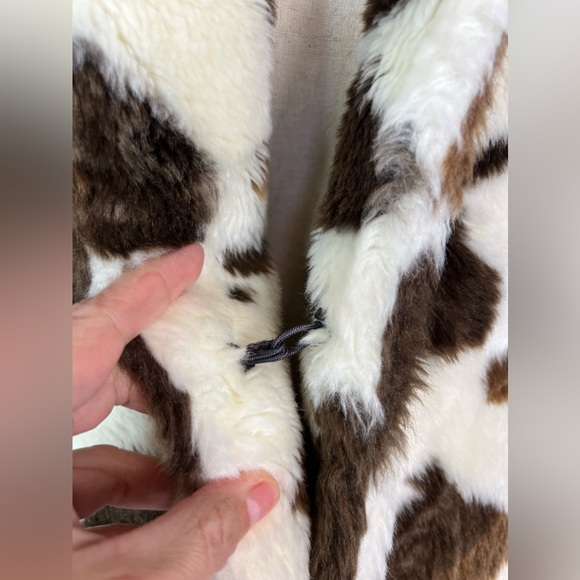 BLANKNYC cow print faux fur jacket size S - Picture 10 of 16